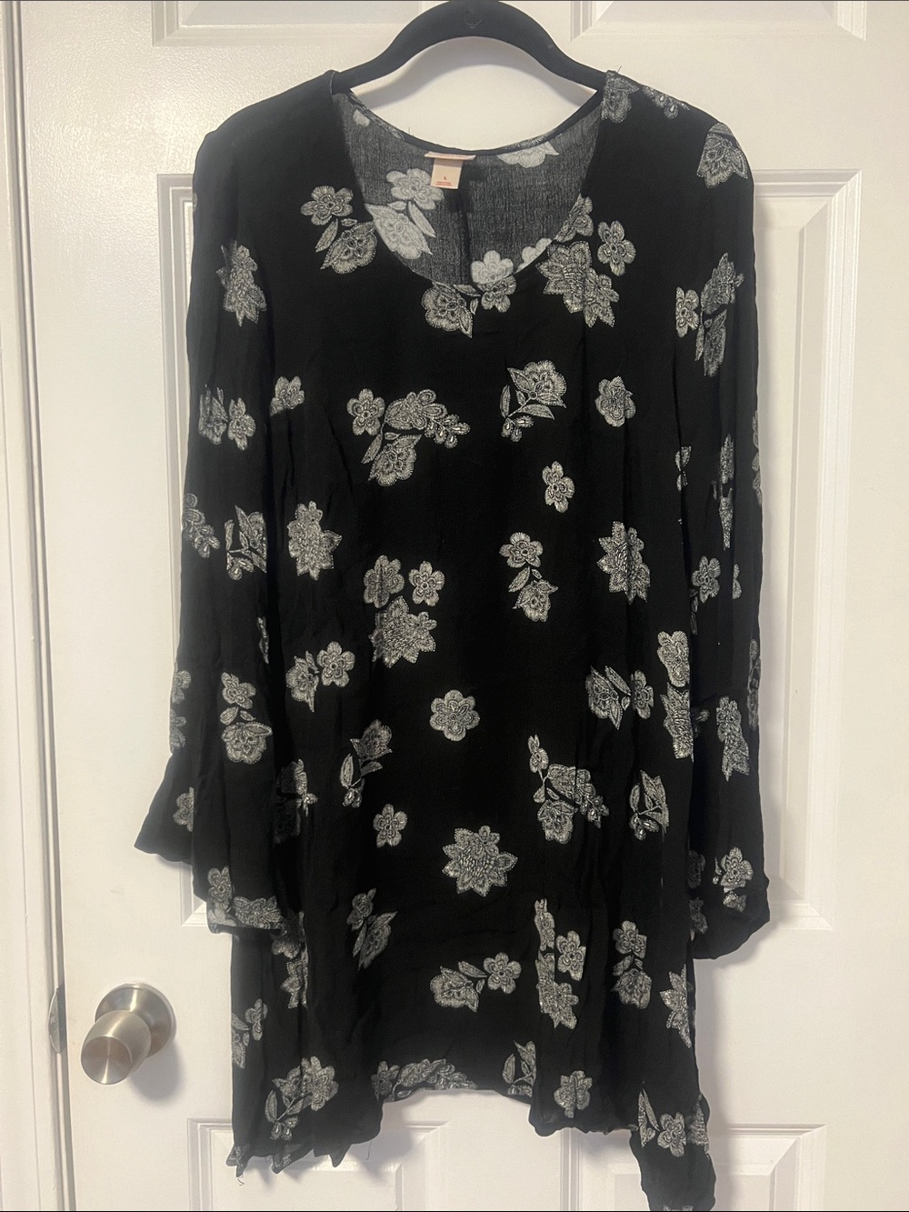 Target Brand Mossimo Supply CO Black Floral Tunic Dress